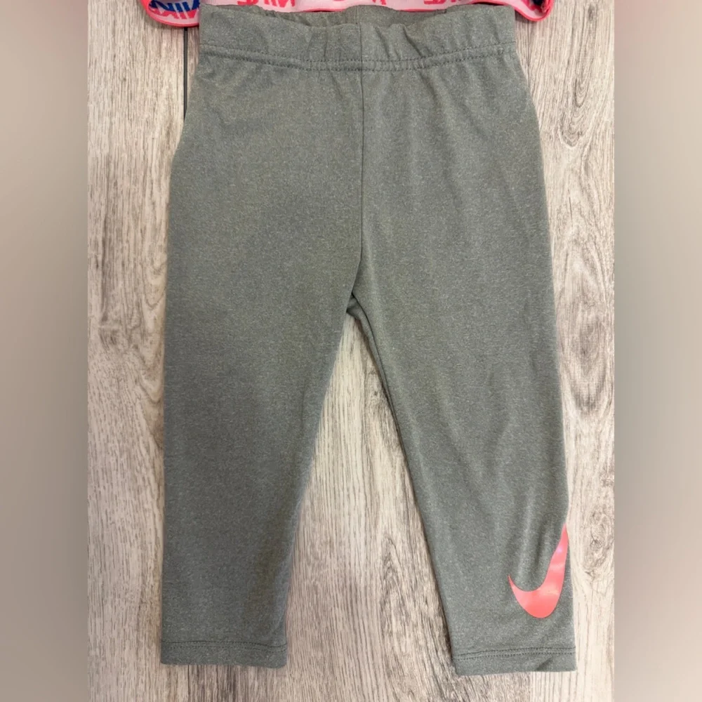 Nike Kids Matching Set in Pink  and Gray